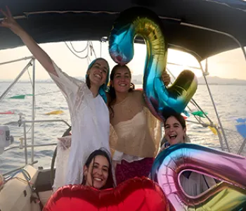 Eventos corporativos que inspiran y conectan. La mejor manera de cerrar acuerdos... mientras navegas.